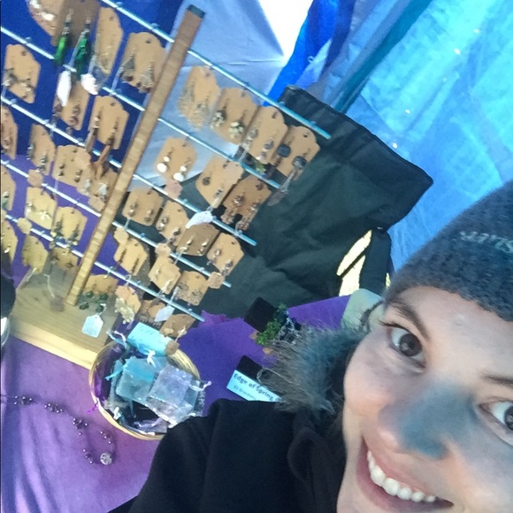 Meet your Posher, Britny - Picture 6 of 7